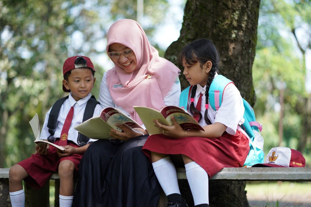 Langkah Nyata Meningkatkan Kualitas Pendidikan Remaja Membentuk Generasi Unggul Dan Berdaya Saing