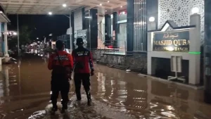 7 Desa Di Pasuruan Terendam Banjir Usai Sungai Meluap Dapur Umum Dibuka