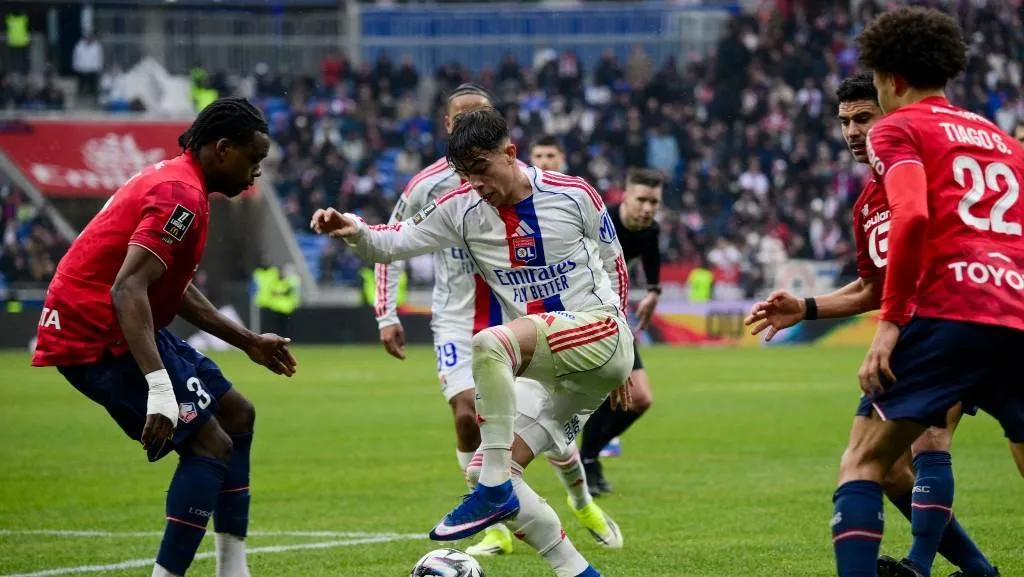 Lyon Kalahkan Lille 1 0 Calvin Verdonk Dkk Keok Di Ligue 1