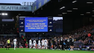 Fans Leeds Soraki Pemain Man City Buka Puasa Klub Kecewa Berat