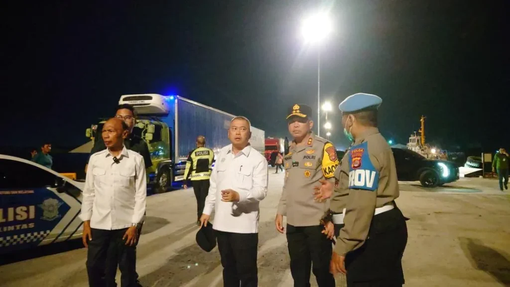 Menhub Antrean Truk Bbj Strategi Urai Kepadatan Merak