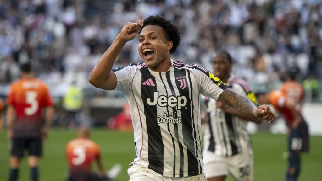 Juventus Taklukkan Genoa 2 0 Bianconeri Dekati Empat Besar