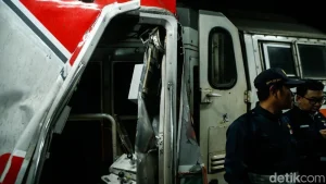 Kemenhub 4 Tewas Kecelakaan Kereta Di Stasiun Bekasi Timur Evakuasi Dipercepat