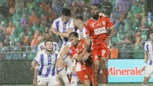 Super League Persib Kokoh Di Puncak Usai Menang Persija Kian Tertinggal