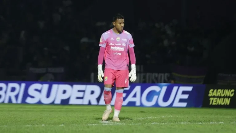 Teja Paku Alam Ukir Rekor Nirbobol Baru Puji Solidnya Persib