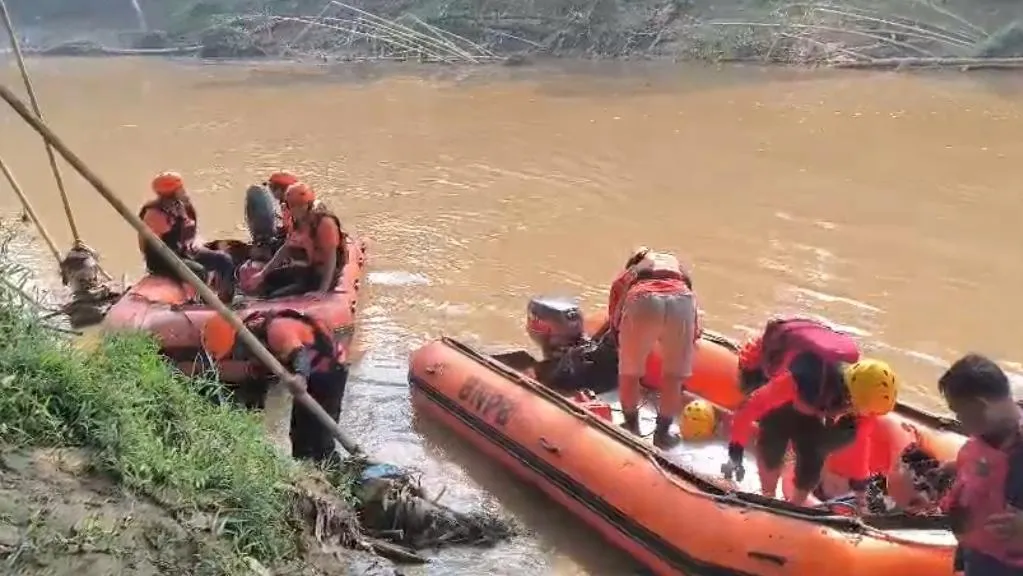 Balita 5 Tahun Di Lebak Hilang Terseret Arus Sungai Cisimeut Sar Turun Tangan